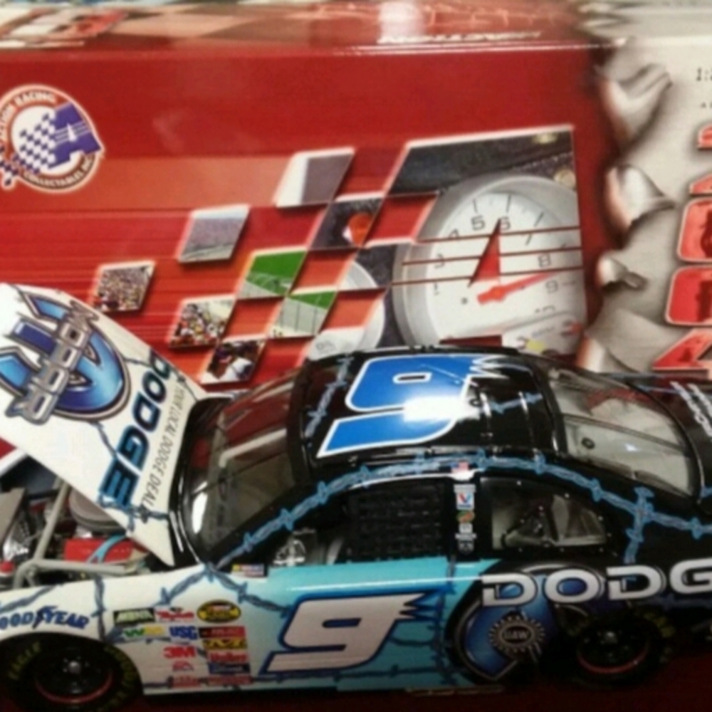 Collectable Nascar - Picture 3 of 3